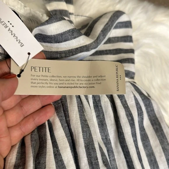 NWT Banana Republic Grey and White Maxi Dress in size small petite. - Picture 5 of 10